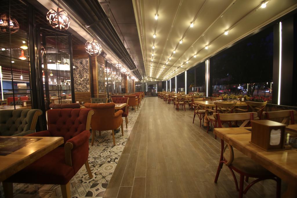 The Corner Hotel Sincan Exterior photo