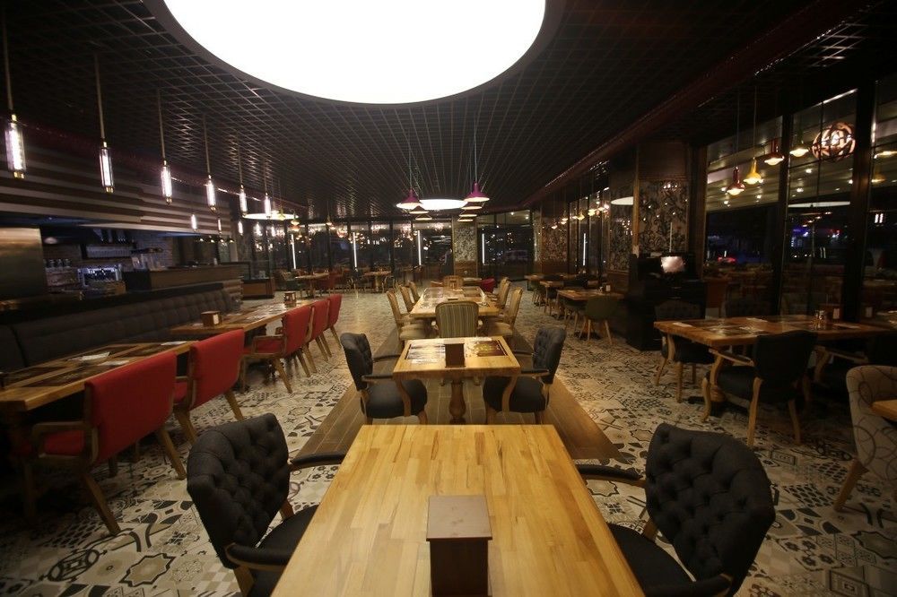 The Corner Hotel Sincan Exterior photo